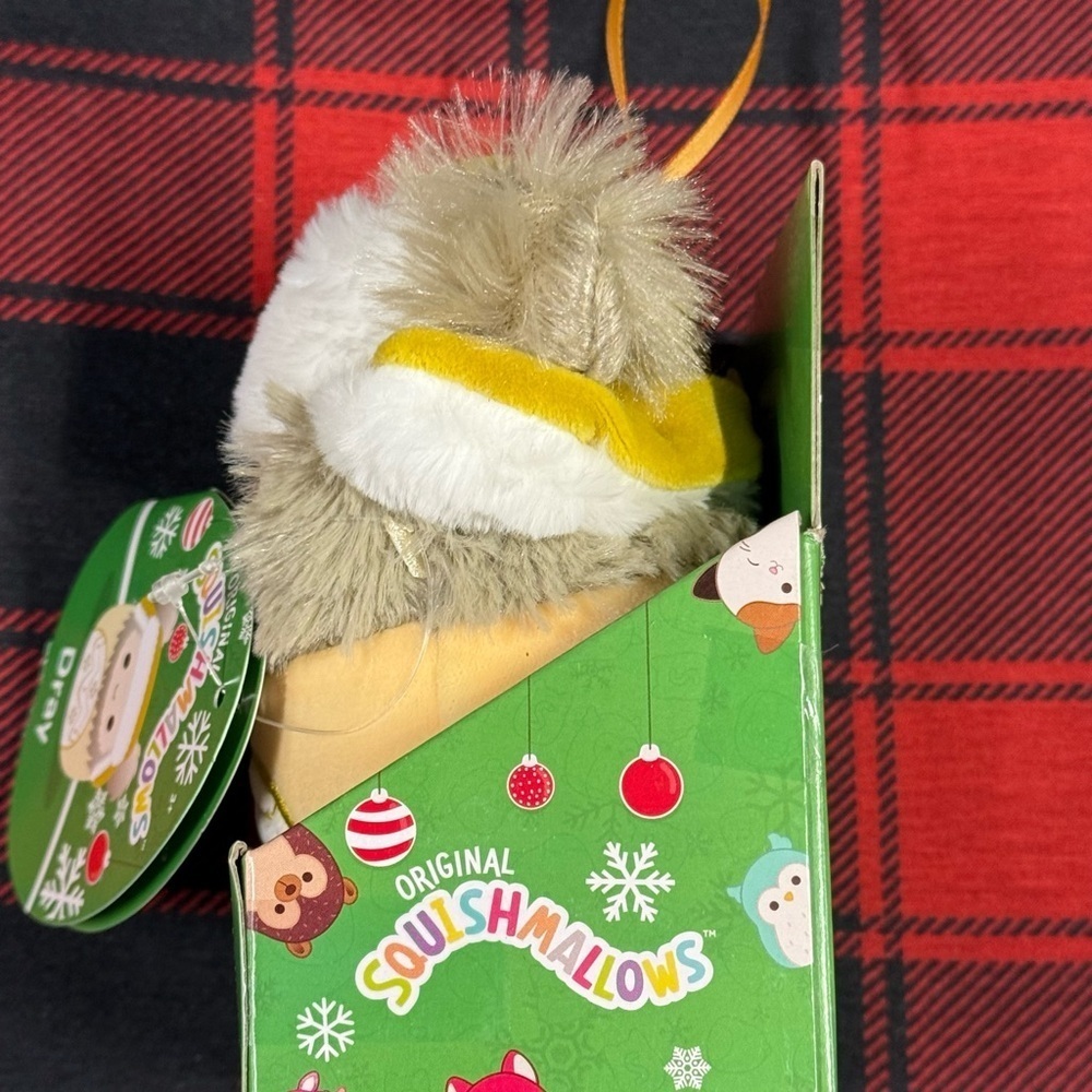 Squishmallow Christmas Ornament Yeti Dray BRAND NEW in Box - Picture 3 of 9